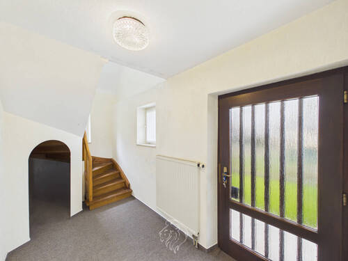 Eingangsbereich - 9 Zimmer Mehrfamilienhaus, Wohnhaus in Helmstadt