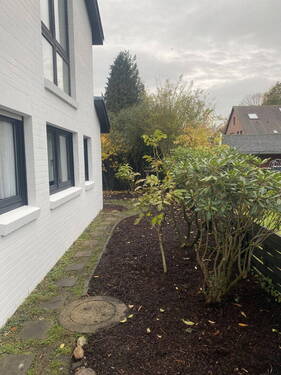 Rundgang Garten um das Haus - 
