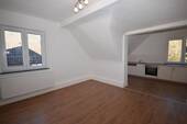 Wohnen Essen Kochen - DIETZ: Helle 2-Zimmer-Wohnung mit neuer Einbauküche!