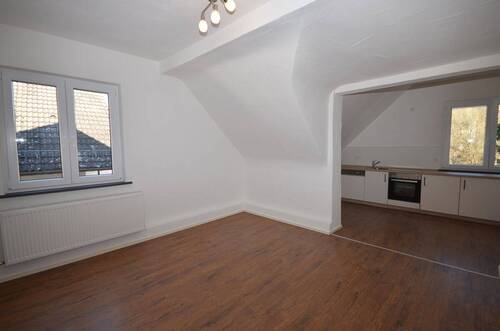 Wohnen Essen Kochen - DIETZ: Helle 2-Zimmer-Wohnung mit neuer Einbauküche!