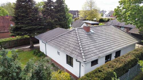 Seiten-Drohnenansicht - 3 Zimmer Bungalow zum Kaufen in Bredstedt