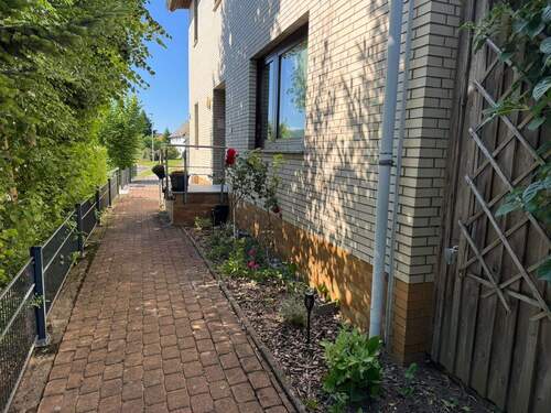 Zuwegung Haus - 