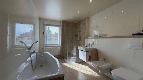 modernes Tageslichtbad - 