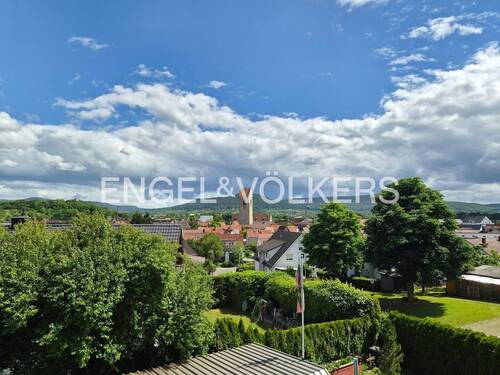 Ausblick vom Dachgeschoss über Ofterdingen - Einfamilienhaus mit 241,00 m&sup2; in Ofterdingen zum Kaufen