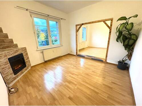 Doppelzimmer.jpg - 5-Raumwohnung im 2.OG mit verglastem Balkon, Trockenboden, Kellerabteil u. Garten