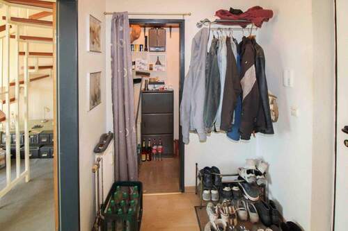 Eingangsbereich mit Abstellraum - 