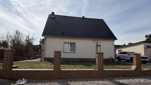 Straßenansicht - 4 Zimmer Einfamilienhaus zum Kaufen in Gräfenhainichen