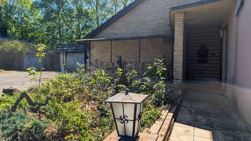 Vorgarten und Eingangsbereich - 1 Zimmer Einfamilienhaus in Schleswig