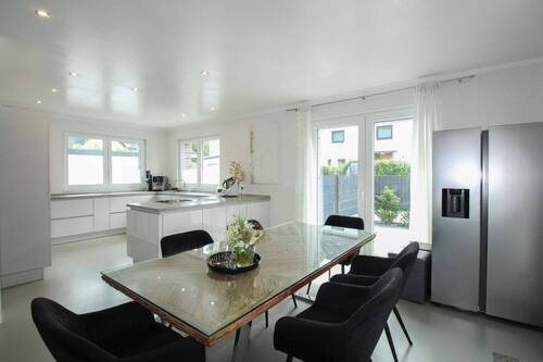 Küche und Essbereich - 5 Zimmer Einfamilienhaus zum Kaufen in Hennef