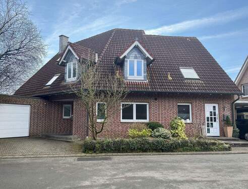 Bild 1 - Immobilien-Ensemble in Sackgassenlage und am Rande eines idyllischen Waldgebiets!