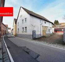 1-2 Familienhaus mit Doppelgarage - Schaafheim Radheim