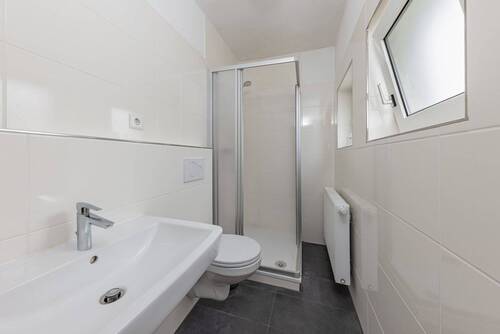 Duschbadezimmer - 