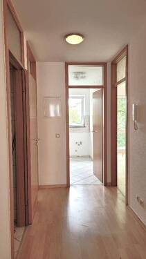 Flur - 3 Zimmer Etagenwohnung in Dresden