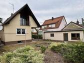 Wohnhaus mit Garage - 