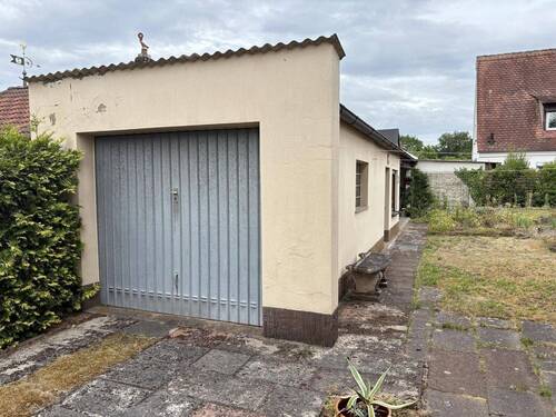 Garage mit Werkstatt - 