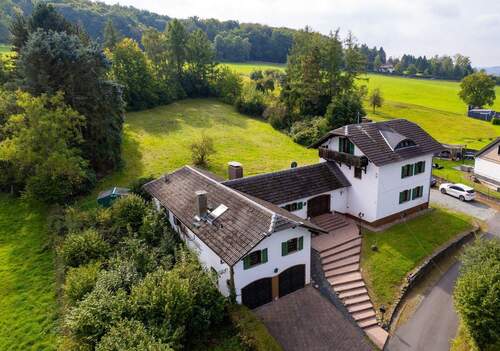Außenansicht - Charmantes Landhaus in idyllischer Alleinlage - Wohnen im Grünen mit viel Platz für Ideen