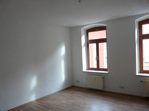 Wohnzimmer - gemütliche 2-Zimmer Wohnung im 1. OG in der Rosa-Luxemburg-Str.