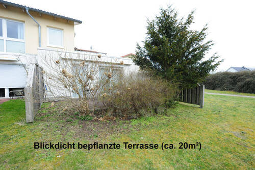 Große blickdichte Südterrasse - 3 Zimmer Etagenwohnung in Buchholz