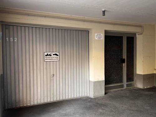 Zugang Sammelgarage - Garage, Stellplatz in München zum Kaufen