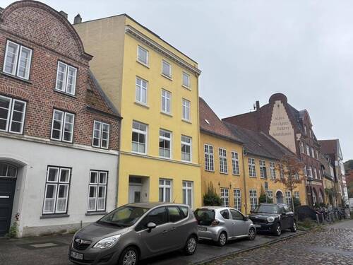 Hausansicht - 1 Zimmer Etagenwohnung zum Kaufen in Lübeck