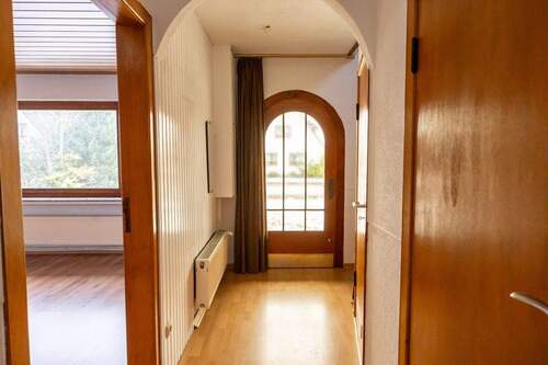 EG Flur - Einfamilienhaus mit 120,00 m&sup2; in Delmenhorst zur Miete