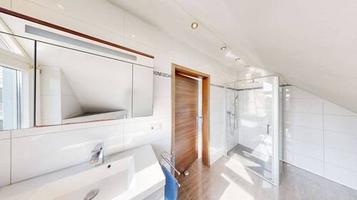 Badezimmer Wohnung im Nebengebäude - 