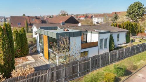 Außenansicht - 6 Zimmer Mehrfamilienhaus, Wohnhaus zum Kaufen in Dettelbach