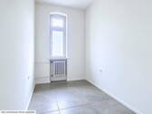 Vis. Rückwärt. Zimmer zu Küche - 