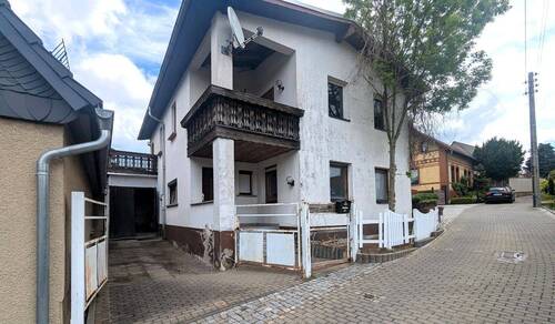 Ansicht - Mehrfamilienhaus, Wohnhaus mit 155,00 m&sup2; in Hermsdorf zum Kaufen