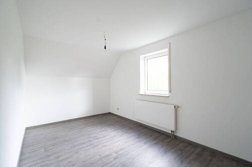 Zimmer 1 - Doppelhaushälfte mit 121,00 m² in Mittelstreu zum Kaufen