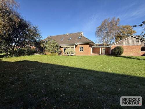 Blick aus dem Garten - Frisch renovierte Doppelhaushälfte mit möglicher Einliegerwohnung