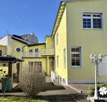 BERK Immobilien - Charmante Doppelhaushälfte mit vielseitigen Nutzungsmöglichkeiten in Offenbach-Bürgel - Offenbach / Bürgel