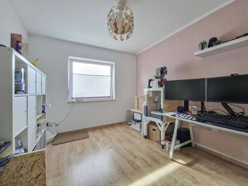 EG Wohnung - Büro - 