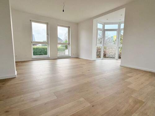 Zimmer 1 im EG - Etagenwohnung mit 135,50 m&sup2; in Berlin zur Miete