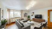 Einrichtungsbeispiel Wohnzimmer - 3 Zimmer Etagenwohnung zum Kaufen in Ingolstadt