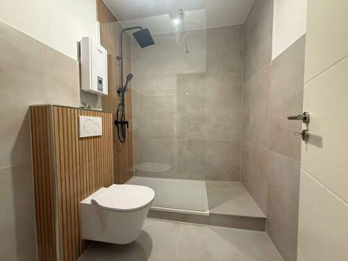 Badezimmer - 3 Zimmer Etagenwohnung zum Kaufen in Essen