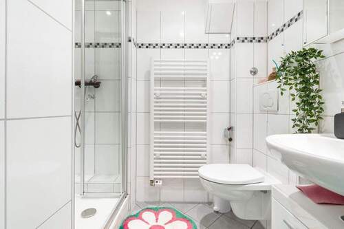 Bad EG - 7 Zimmer Mehrfamilienhaus, Wohnhaus in Bremen