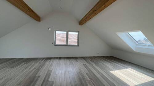 Hobbyraum - Willkommen in Ihrem Familienparadies: Traumhafte Doppelhaushälfte in Kirchhausen!