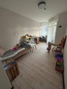 Arbeits-/Kinderzimmer - 