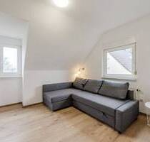 Charmante 2,5-Zimmer-Dachgeschosswohnung in ruhiger Lage von Zuffenhausen - Stuttgart / Zuffenhausen