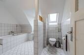 Tageslichtbad - 2 Zimmer Etagenwohnung zum Kaufen in Stuttgart / Zuffenhausen