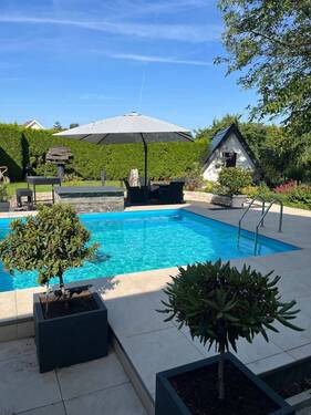 Pool.jpeg - 