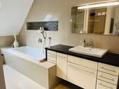 En Suite Bad - Etagenwohnung mit 154,00 m² in Stuttgart zum Kaufen