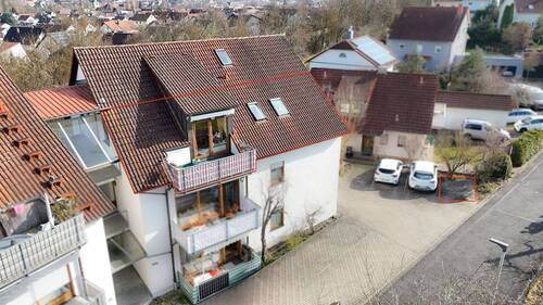 Außenansicht mit Stellplatz - 