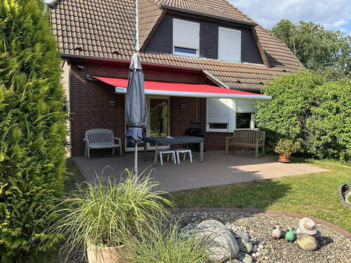 Terrasse mit elektr. Markise - 