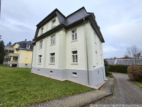 Ansicht vorne mit Zufahrt - 1 Zimmer Mehrfamilienhaus, Wohnhaus zum Kaufen in Chemnitz