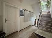 25-5452_1 - Treppenhaus - 4 Zimmer Etagenwohnung zum Kaufen in Kassel