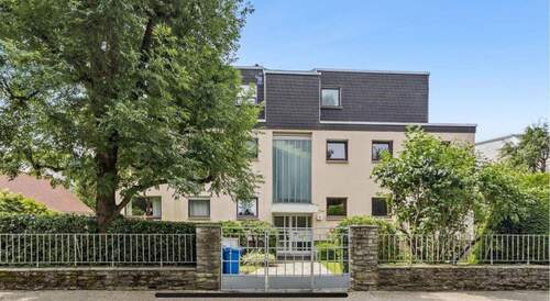 Hausansicht - Schöne 3-Zimmerwohnung in Kronberger Stadtmitte