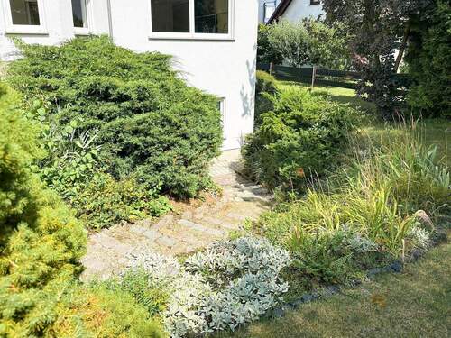 Weg zur Einliegerwohnung - 