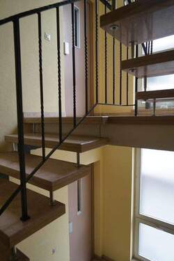 Lift auf Halbetage - 